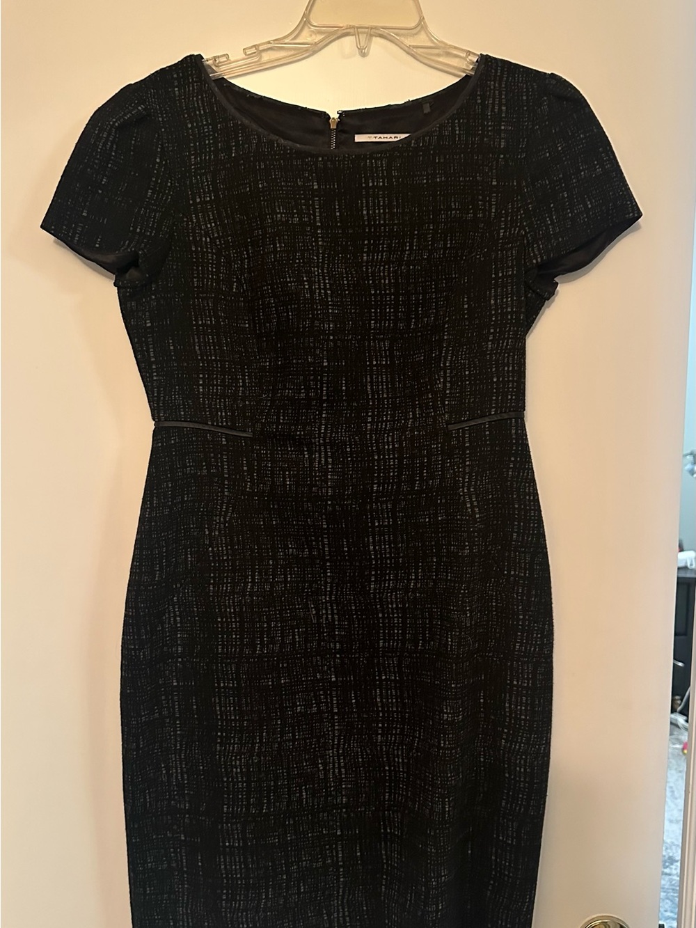 T Tahari Black Textured Midi Sheath Dress